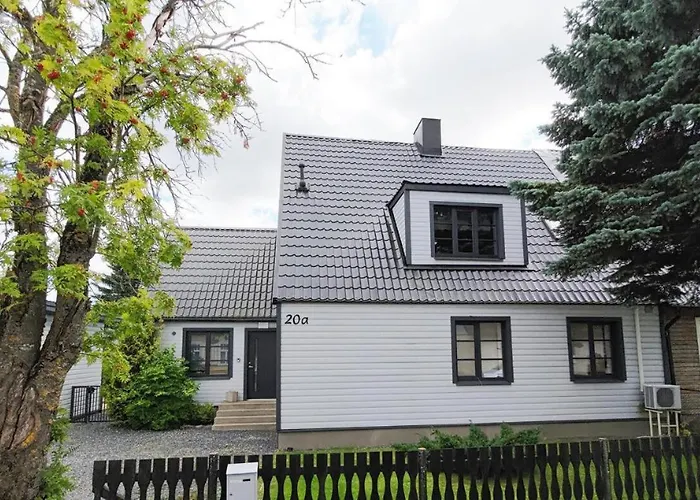 Karjamaa Garden Free Parking And Coffee * Pärnu